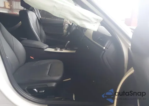 2018 BMW 320I xDrive z USA, uszkodzony, nr VIN WBA8A3C59JA489399